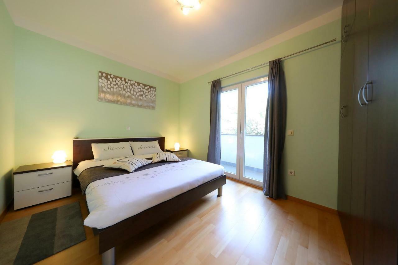 Luxury Villa Nada With Pool Petrcane Ngoại thất bức ảnh